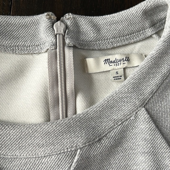 Adorable Madewell gray pleated long sleeve dress - Picture 5 of 5